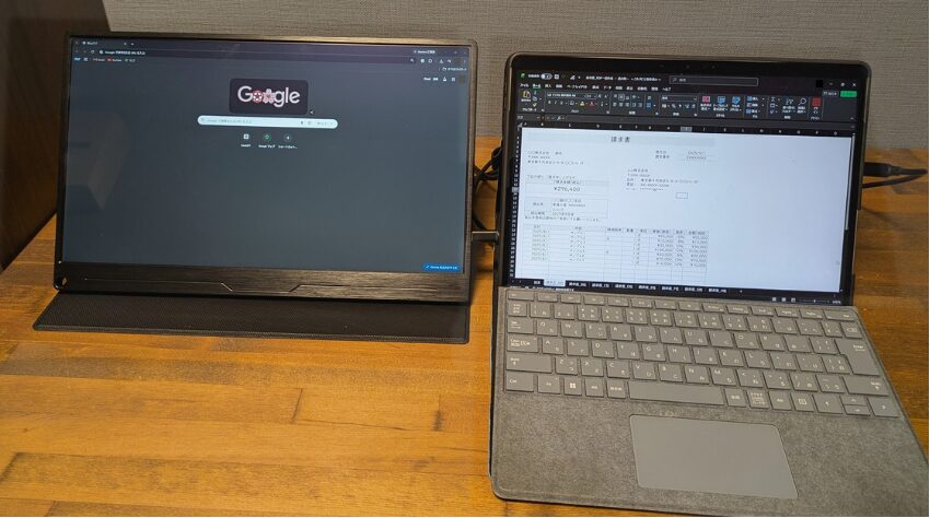 EVICIVとノートPC（Surface）を並べている画像②
